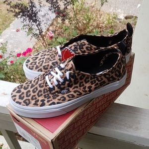 Vans Leopard Authentic
